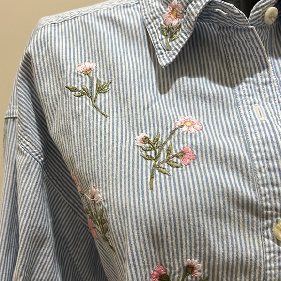 Solutions Original blue and white floral embroidered stripe button down shirt L - Picture 2 of 5